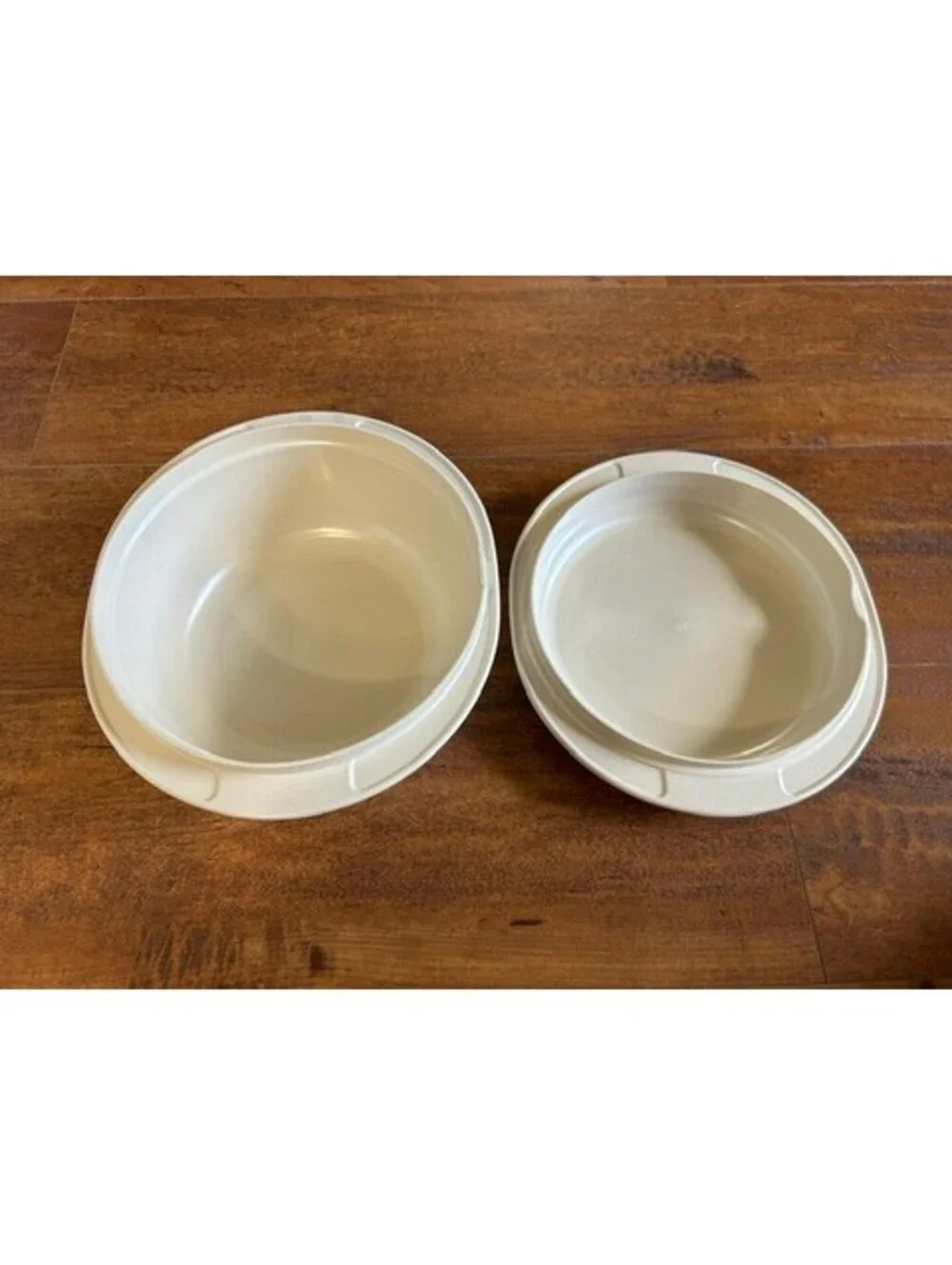 Tupperware Cream Plastic Bowl with Lid Set